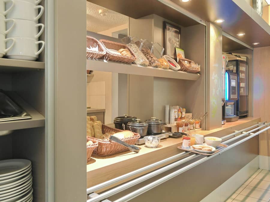 Daily buffet breakfast for a fee