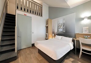 Firemannsrom, tilgjengelighetstilpasset, ikke-røyk | Skrivebord, lydisolert, barnesenger (inkludert) og wi-fi (inkludert)