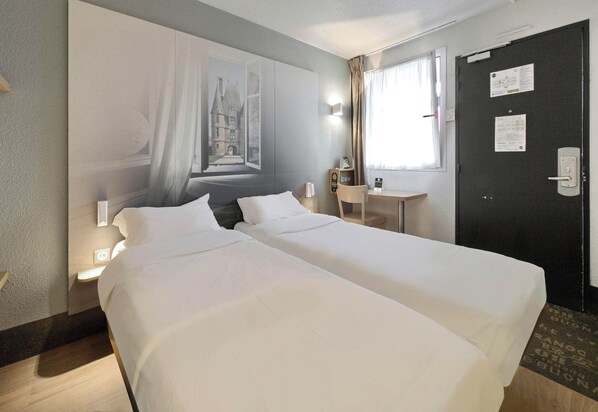 Chambre avec lits jumeaux, non-fumeur | Bureau, système d’insonorisation, lit de bébé (gratuit)