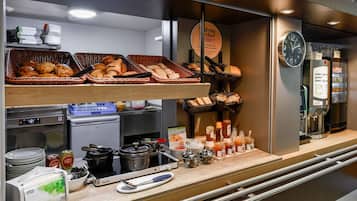 Desayuno buffet todos los días (con cargo)