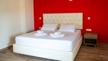 Studio | Premium bedding, soundproofing, rollaway beds, bed sheets