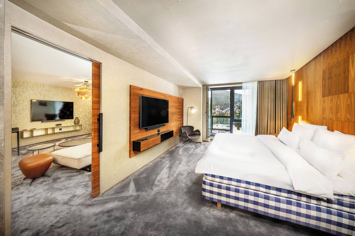 kings apartment | 2 bedrooms, minibar, in-room safe, desk