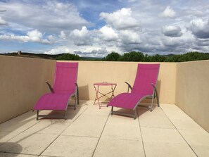 Double Room, Terrace | Individually decorated, individually furnished, desk, blackout curtains - Hôtel Le Manoir (Apt)