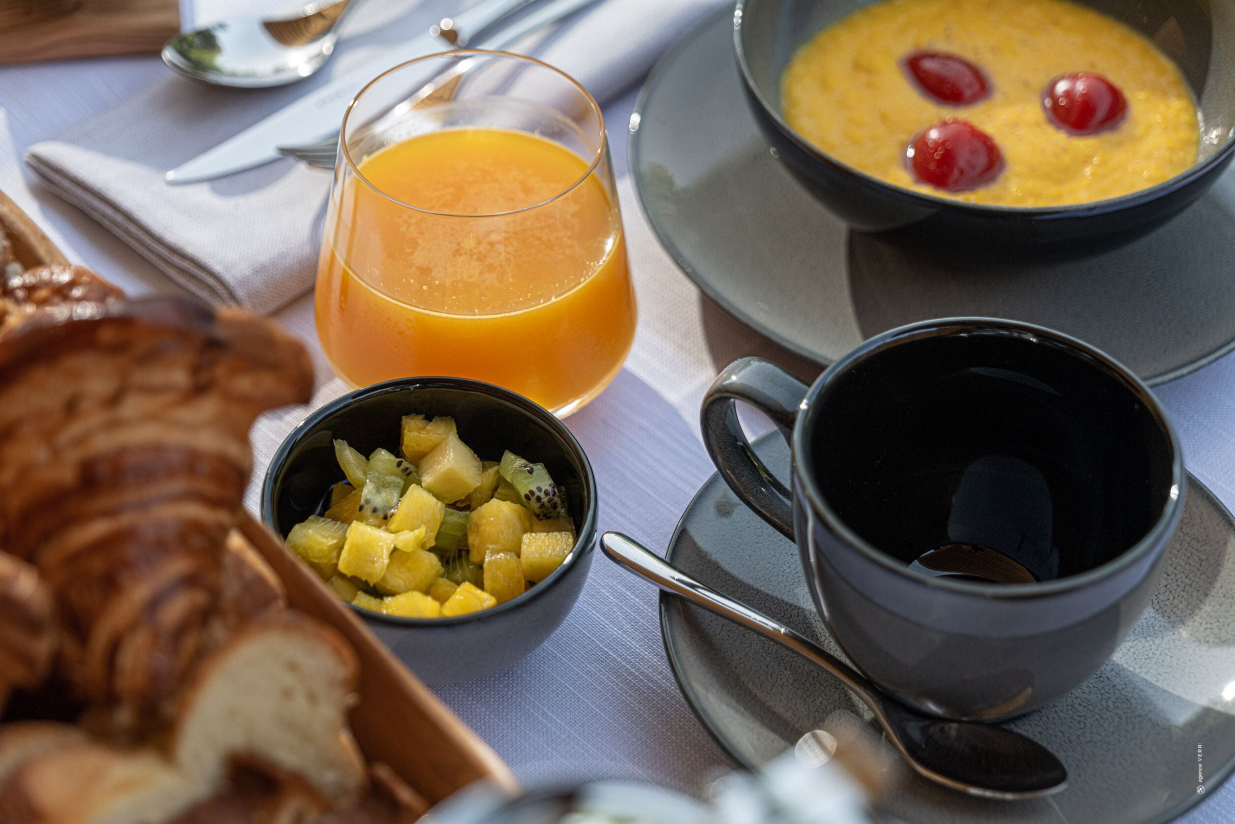 daily continental breakfast (eur 32 per person)