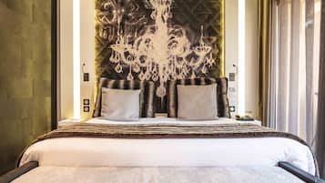 Junior-sviitti, poreamme | 1 makuuhuone, ylelliset vuodevaatteet, minibaari, tallelokero huoneessa