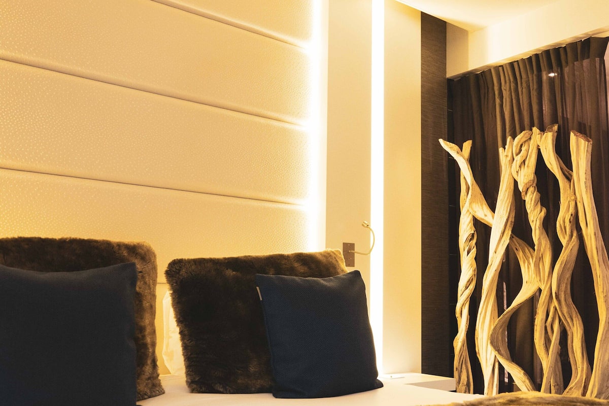 Junior suite | 1 slaapkamer, luxe beddengoed, een minibar, een kluis op de kamer