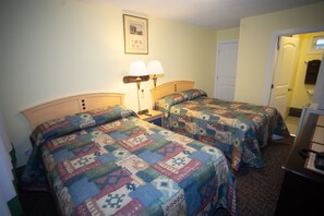 Standard Room, 2 Double Beds | Free WiFi, bed sheets
