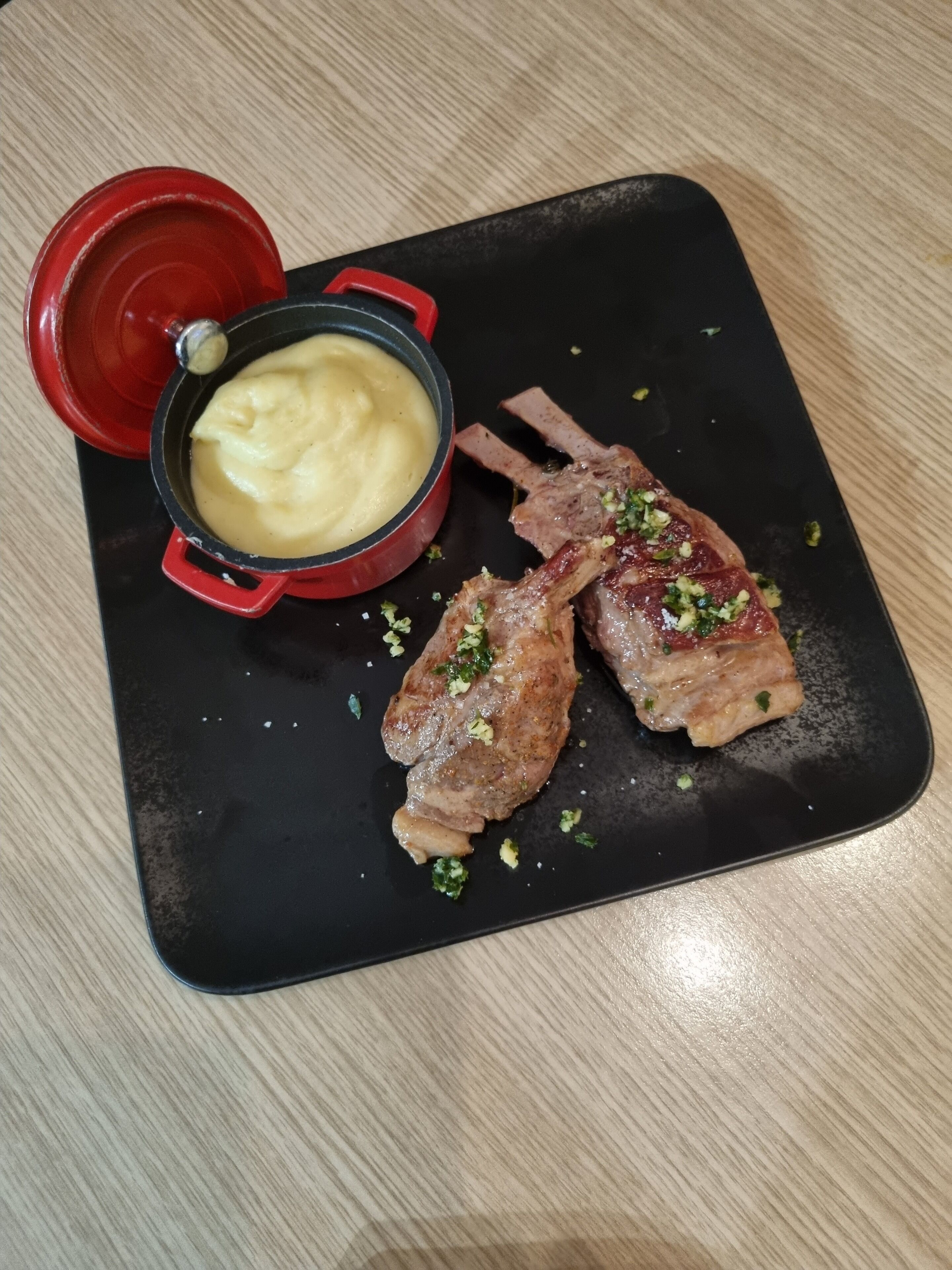 breakfast, lunch and dinner served