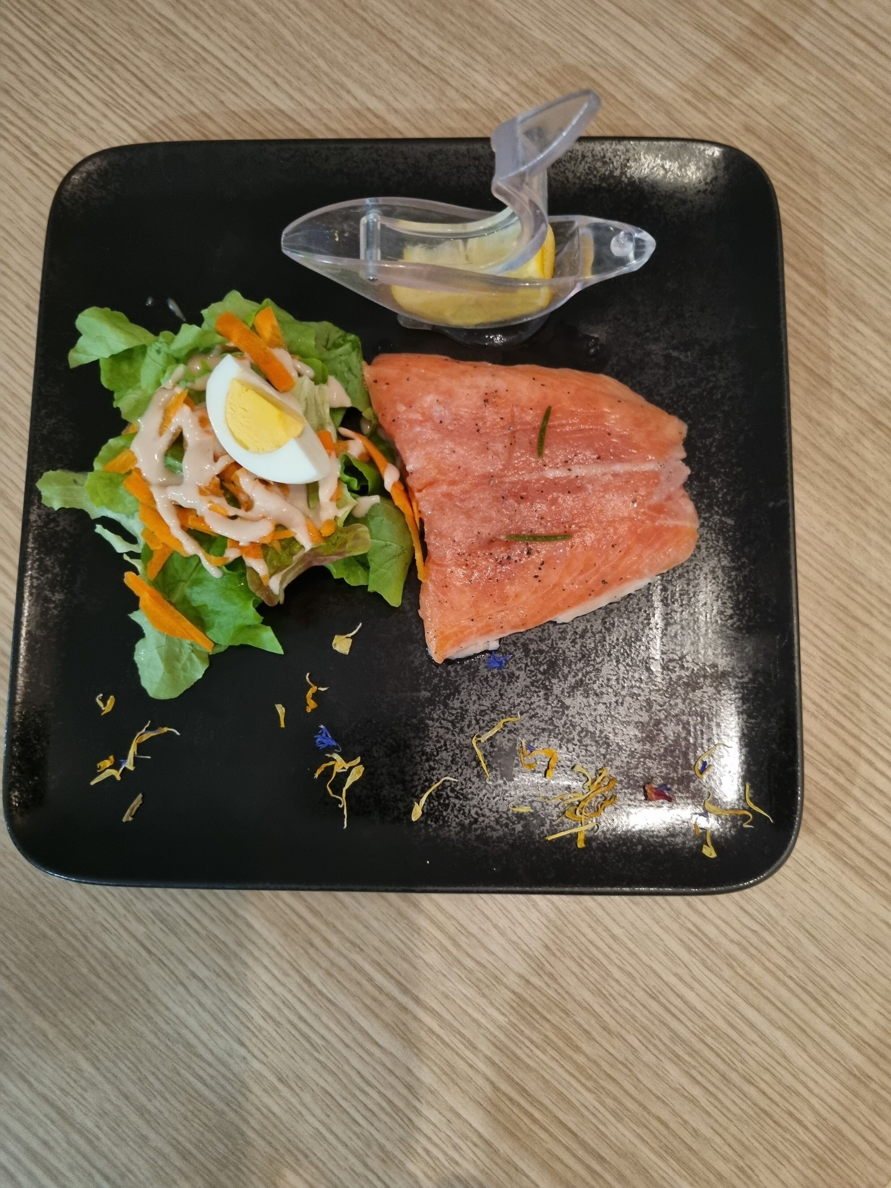 breakfast, lunch and dinner served