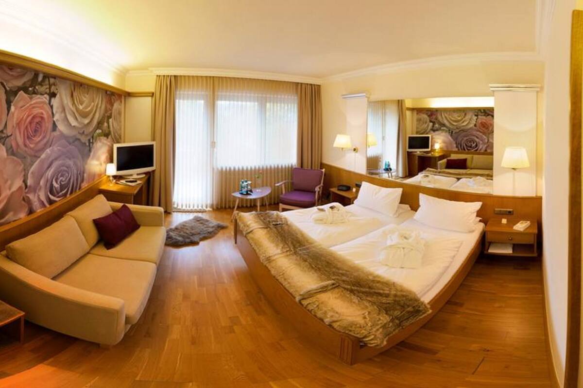 Bureau, chambres insonorisées, Wi-Fi gratuit, draps fournis