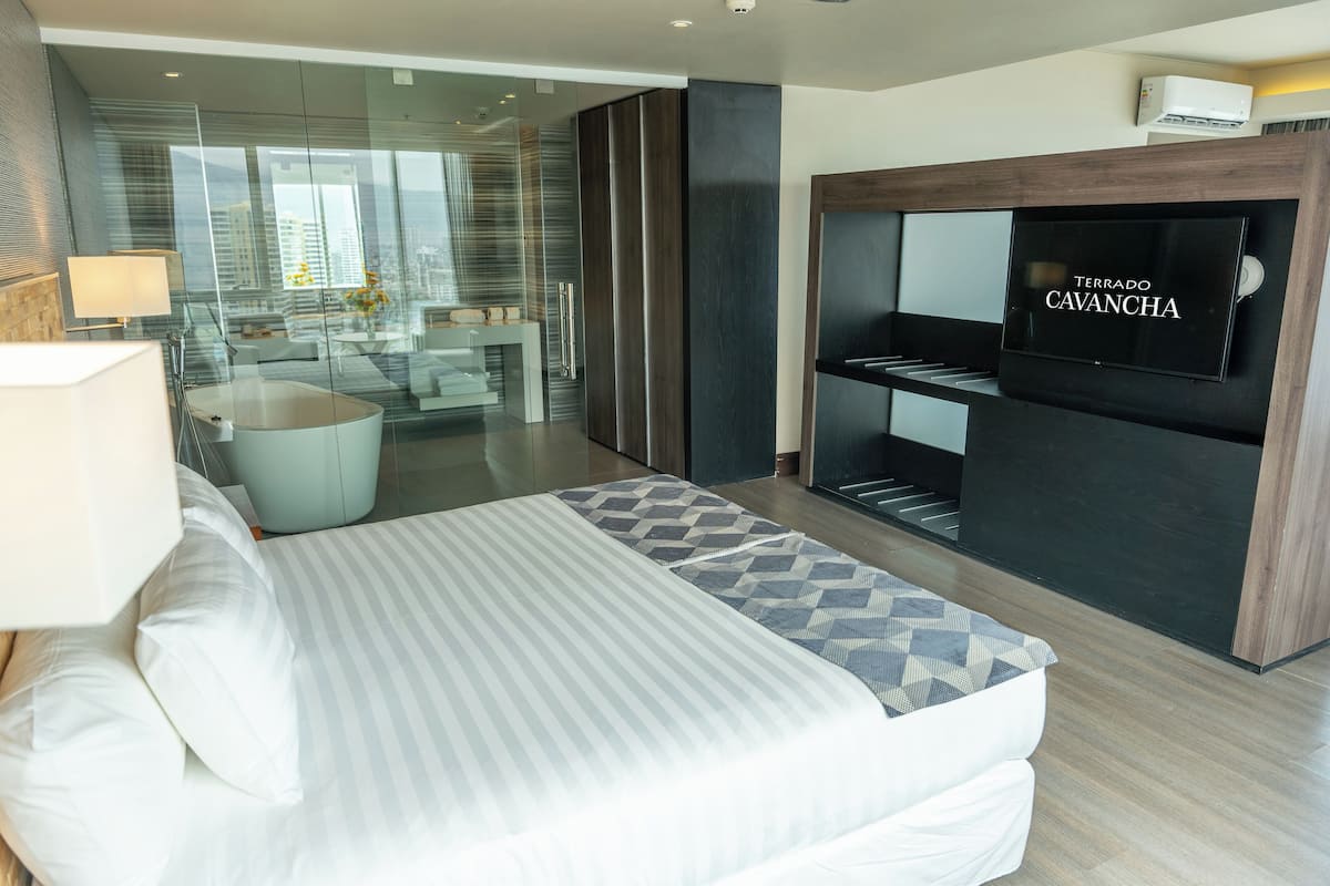 Suite Prestige, vue sur l’océan | Literie de qualité, minibar, coffre-fort, ameublement unique