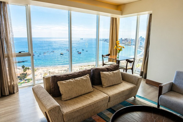 Premium Suite, Ocean View | Premium bedding, minibar, in-room safe, individually furnished