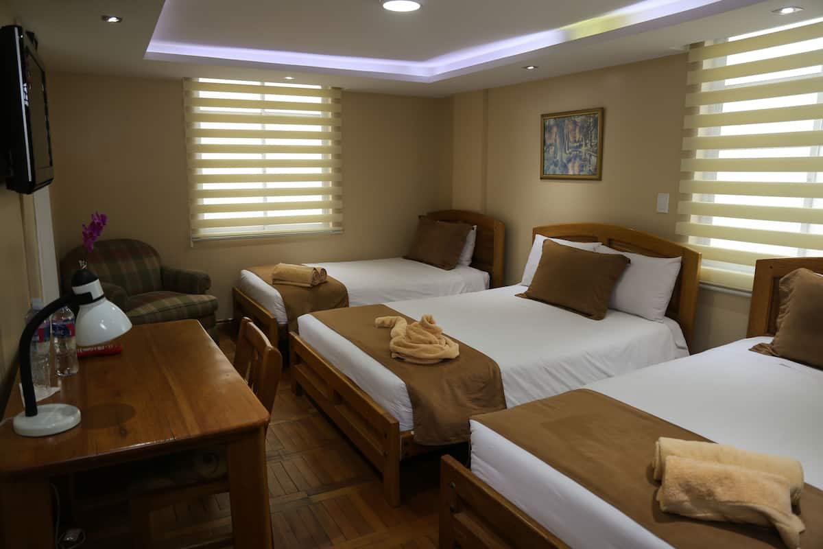 Triple Room
