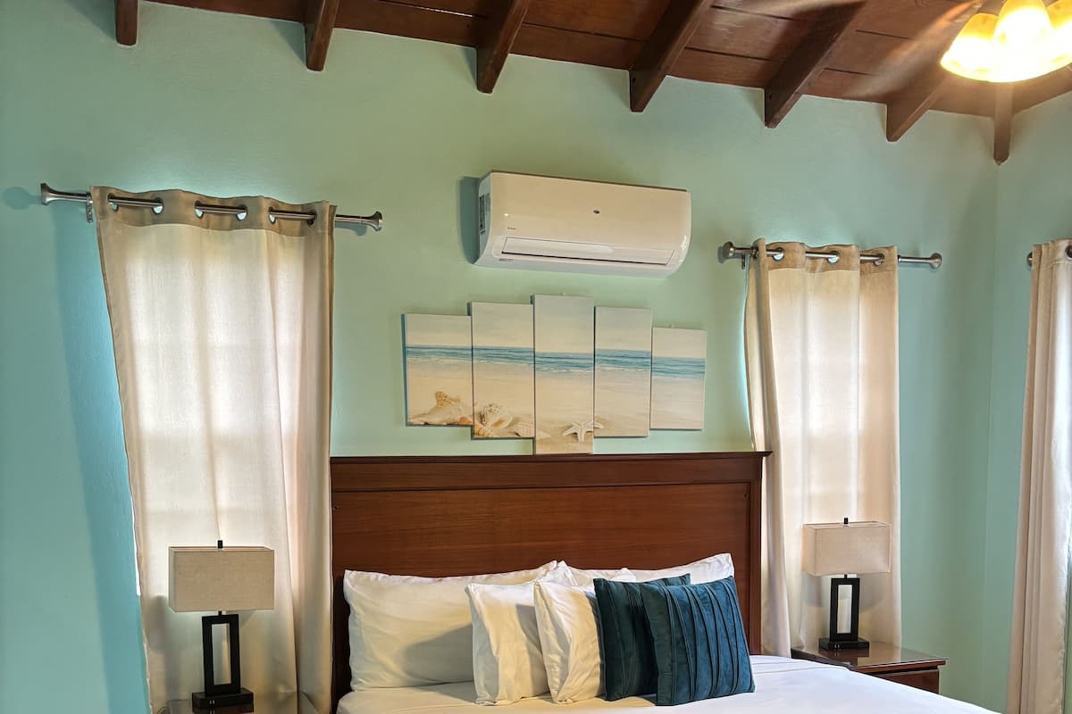 Villa, 1 Bedroom, Kitchen, Ocean View Seashell | 高級寝具、羽毛の掛け布団、低反発ベッド、ミニバー
