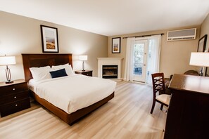 Quarto casal, 1 cama Queen e sofá-cama | Roupas de cama premium, escrivaninha, espaço de trabalho para notebook