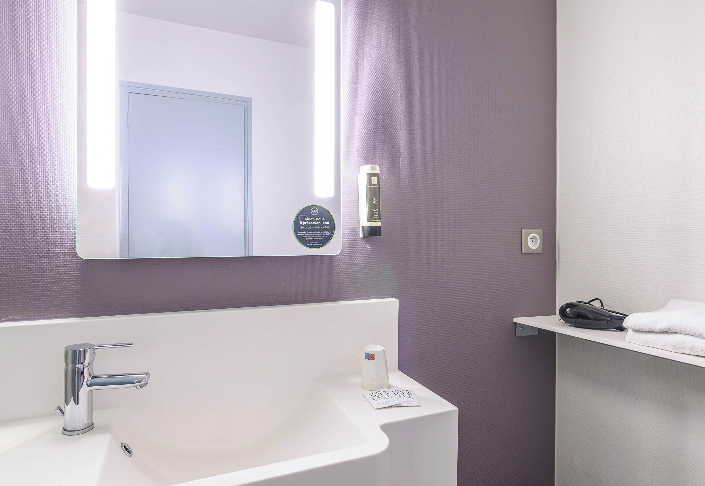 towels, soap, shampoo, toilet paper