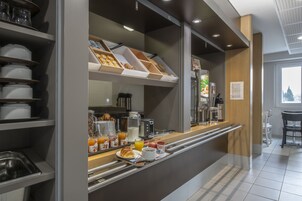 Desayuno buffet todos los días (con cargo)