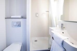 Shower, towels