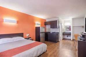 Free WiFi, bed sheets - Motel Bo (Camrose) (Camrose)
