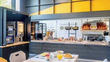 Daily buffet breakfast for a fee