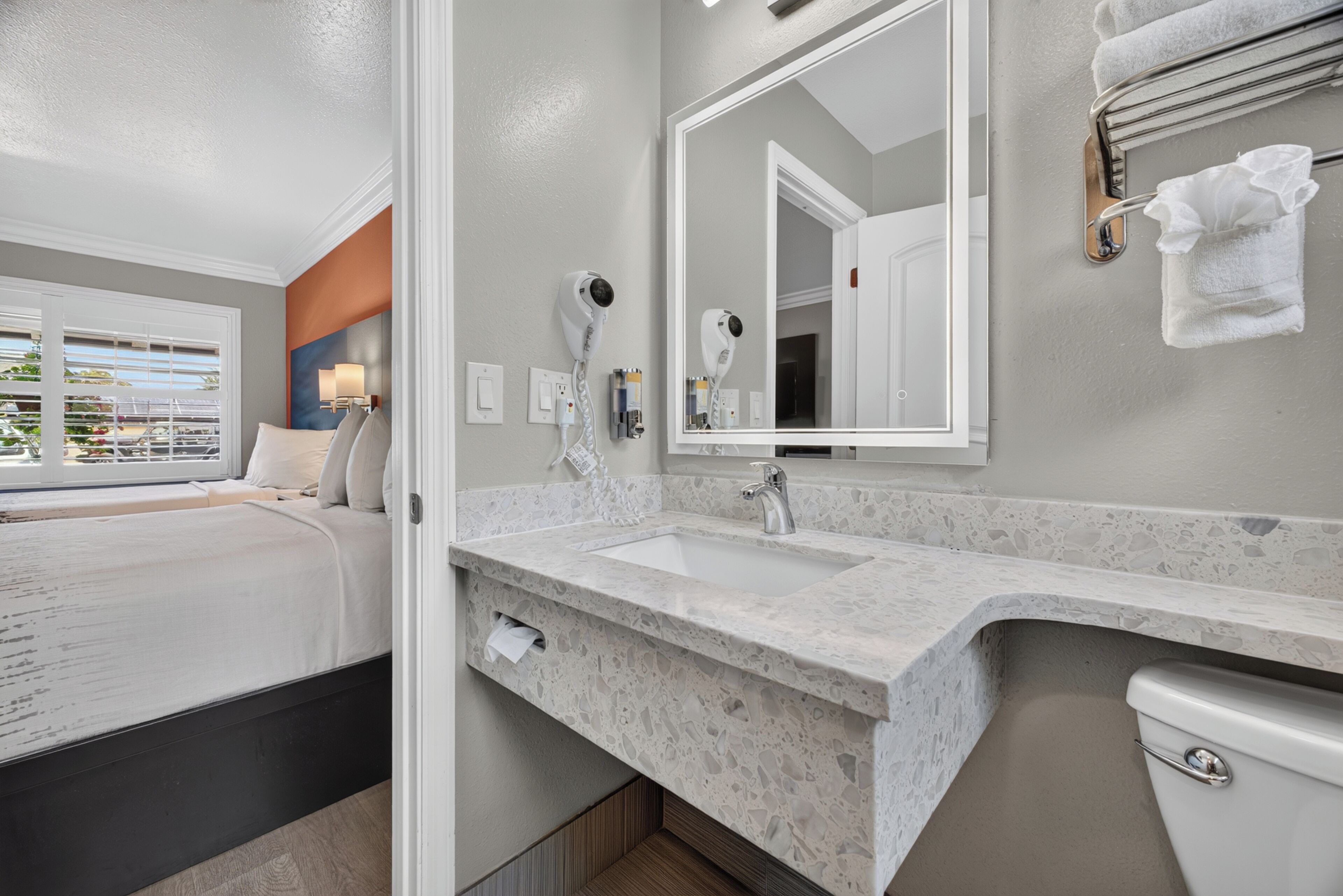 Standard Room, 2 Double Beds