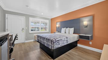 Standard Room, 1 Queen Bed
