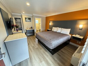 Standard Room, 1 King Bed