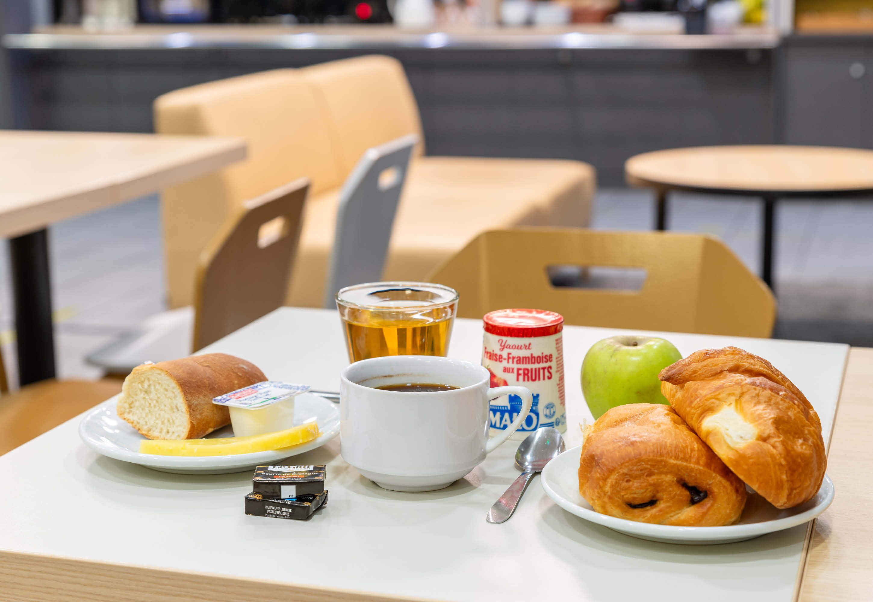 Daily buffet breakfast for a fee