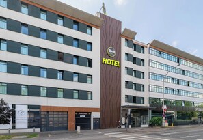 Front of property - B&B HOTEL Lyon Ouest Tassin (Tassin-la-Demi-Lune)