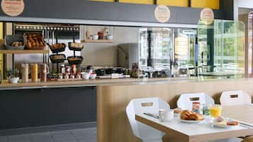 تناول الطعام