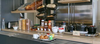 B&B HOTEL Marseille Vélodrome Prado