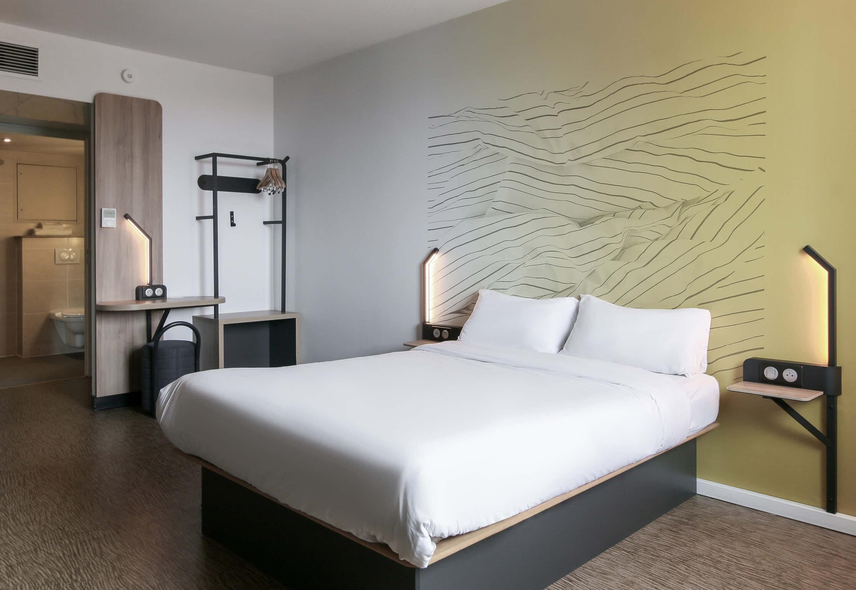 Tweepersoonskamer, toegankelijk voor mindervaliden, niet-roken | Luxe beddengoed, een bureau, geluiddichte muren, gratis babybedden