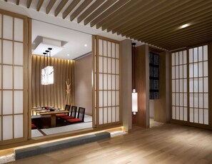 3 restaurants, breakfast, lunch, dinner served; Japanese cuisine 