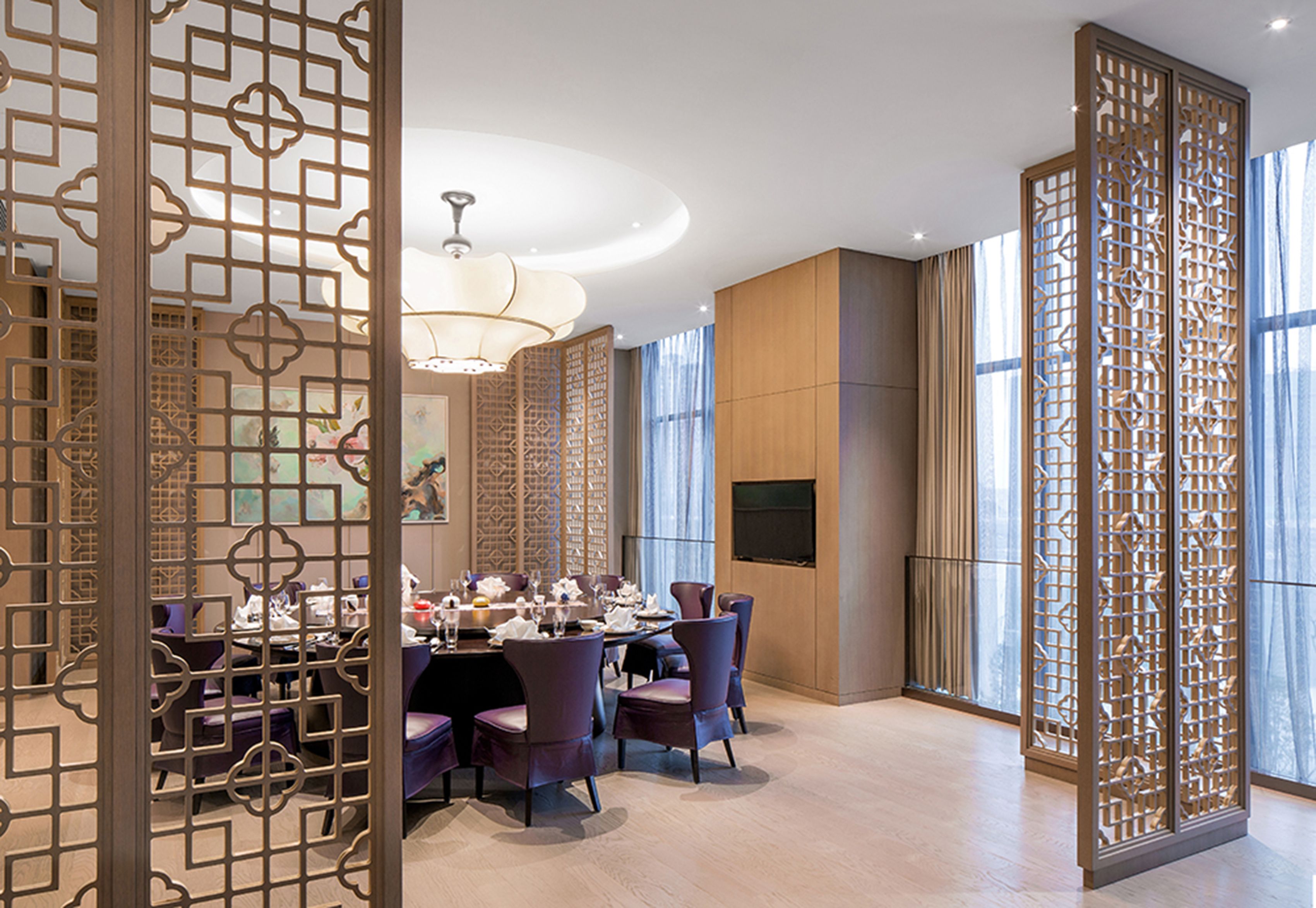 3 restaurants, breakfast, lunch, dinner served; japanese cuisine