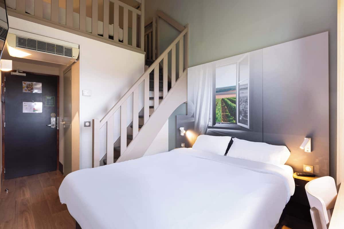 quadruple room, non smoking | 1 bedroom, desk, soundproofing, cots/infant beds