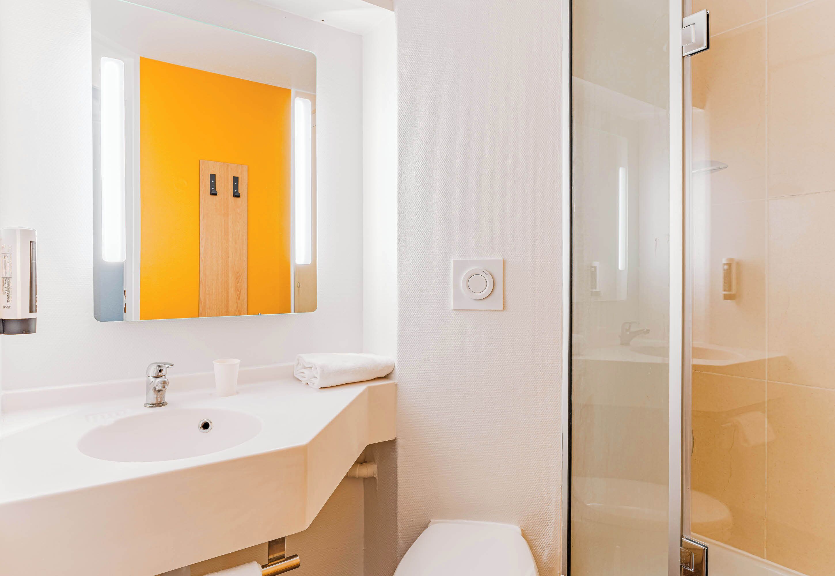 Foto - B&B HOTEL Poitiers 3 Futuroscope