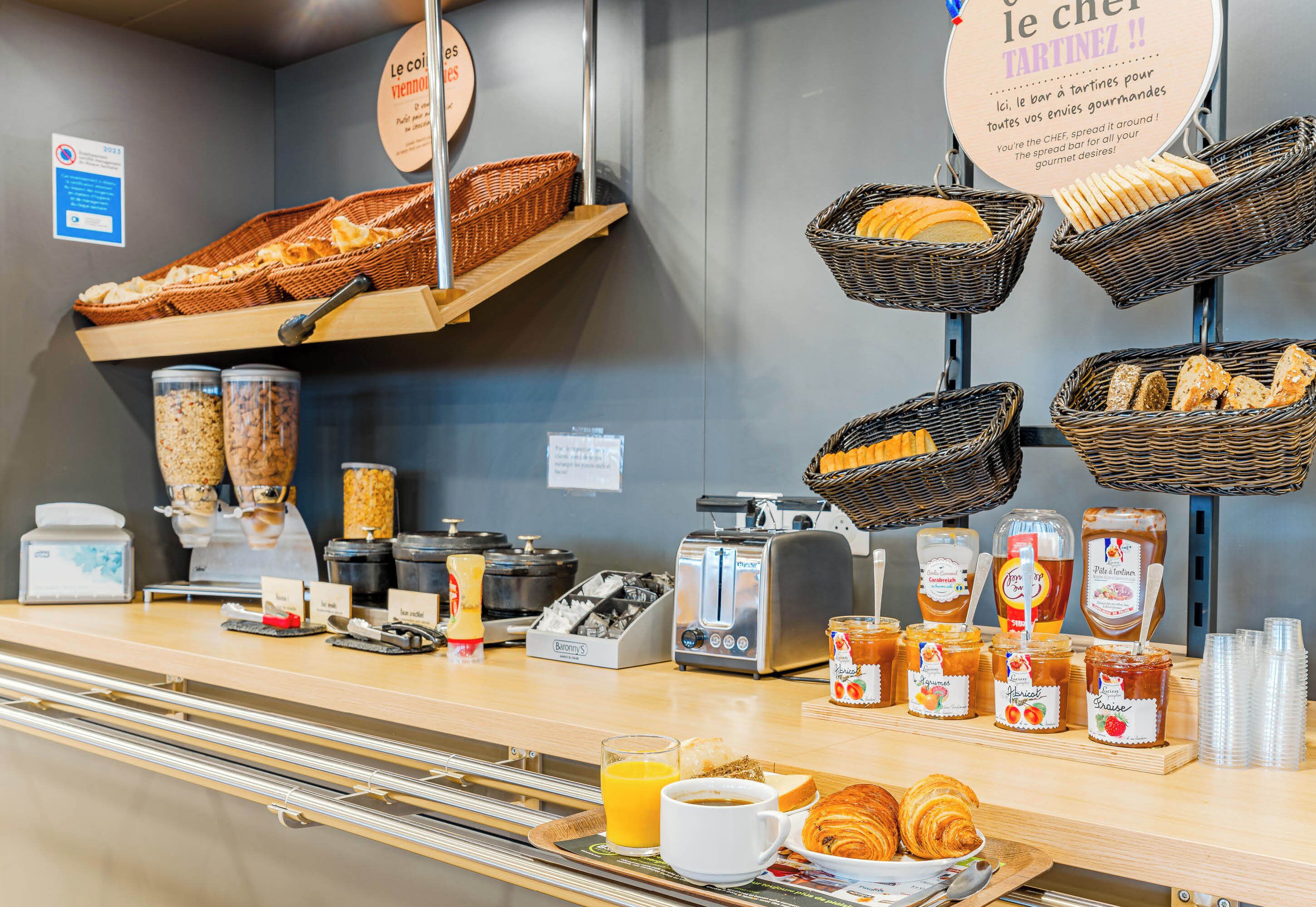 Foto - B&B HOTEL Poitiers 3 Futuroscope