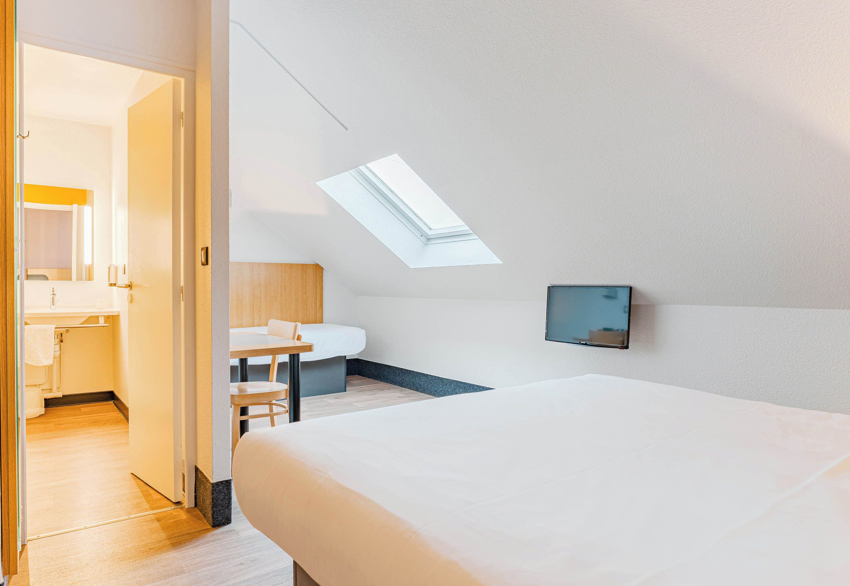 Foto - B&B HOTEL Poitiers 3 Futuroscope