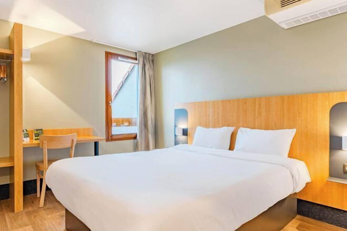 Ropa de cama de alta calidad, escritorio, sistema de insonorización