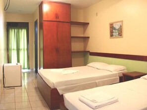 Phòng | Minibar, bàn, màn/rèm cản sáng, truy cập Internet không dây miễn phí 