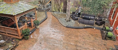 Room, 1 Queen Bed, Courtyard View | Courtyard view