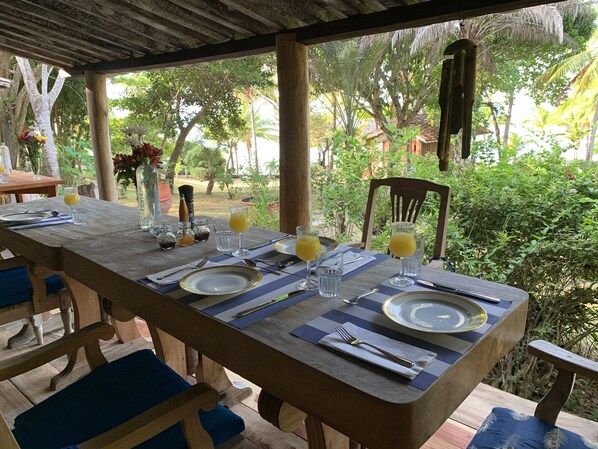 Desayuno de cocina local incluido todos los días