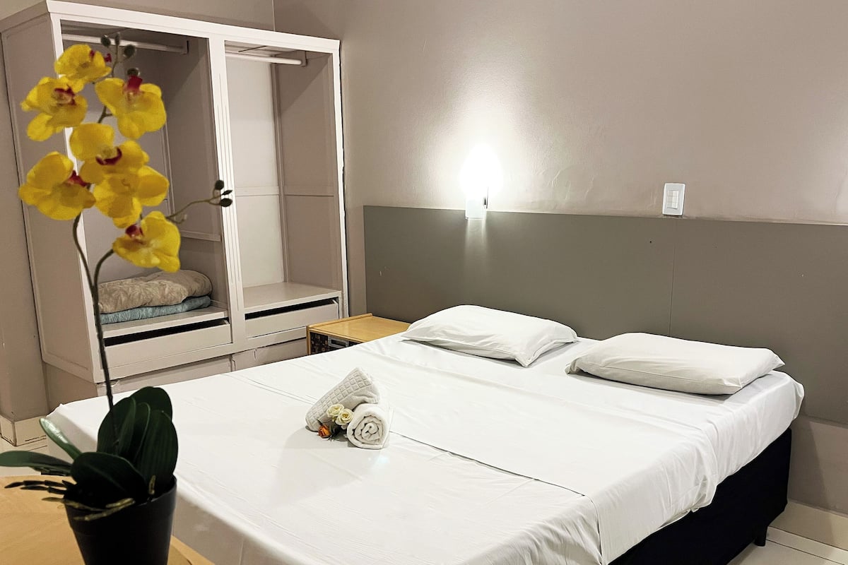 Kamar Double Ekonomi | Minibar, meja kerja, Wi-Fi gratis, dan seprai linen