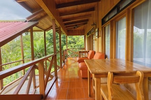 Chalet Deluxe - Familiar #12 | Terassi/patio