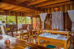 Reception - Hotel Holístico Monteverde (Monteverde)