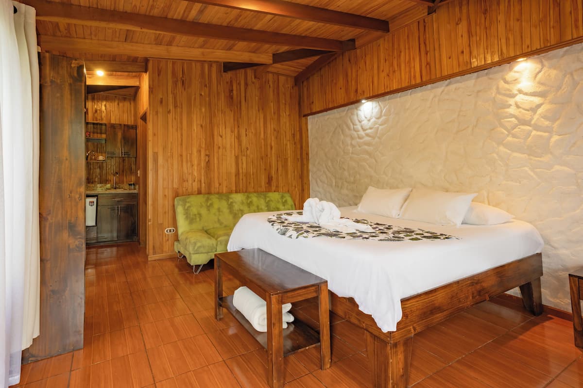 Chalet Deluxe - King Bed #14 | 1 Schlafzimmer, kostenloses WLAN, Bettwäsche
