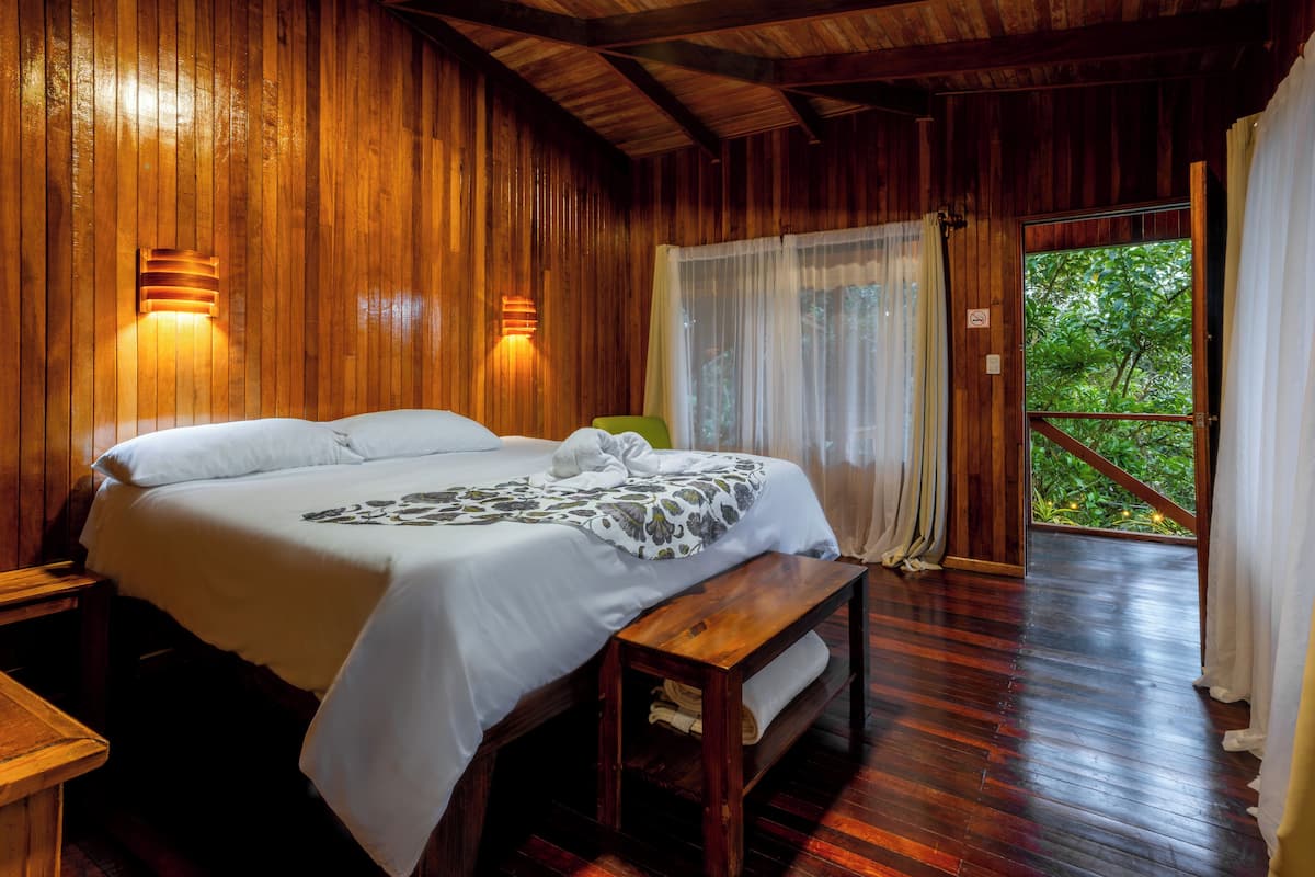 Chalet Standard - King Bed #10 and #11 | 1 Schlafzimmer, kostenloses WLAN, Bettwäsche