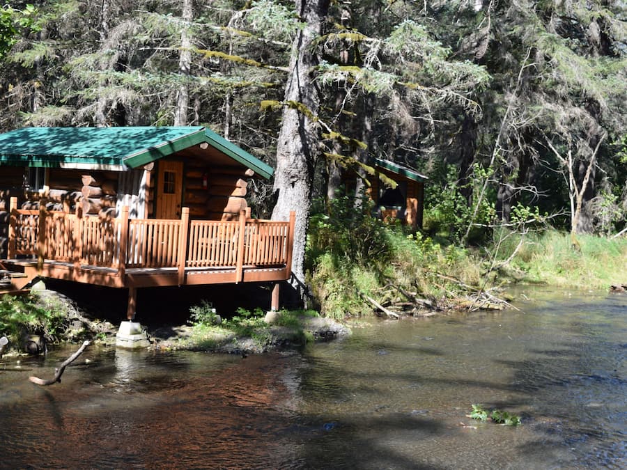 Trapper Cabin (Shared Restroom) | Terrace/patio