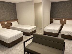 套房, 吸烟房 | 特色装修、特色家居、办公桌、免费 WiFi