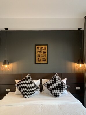 Deluxe Double Room | Frigobar (abastecido com alguns itens grátis), cofres nos quartos